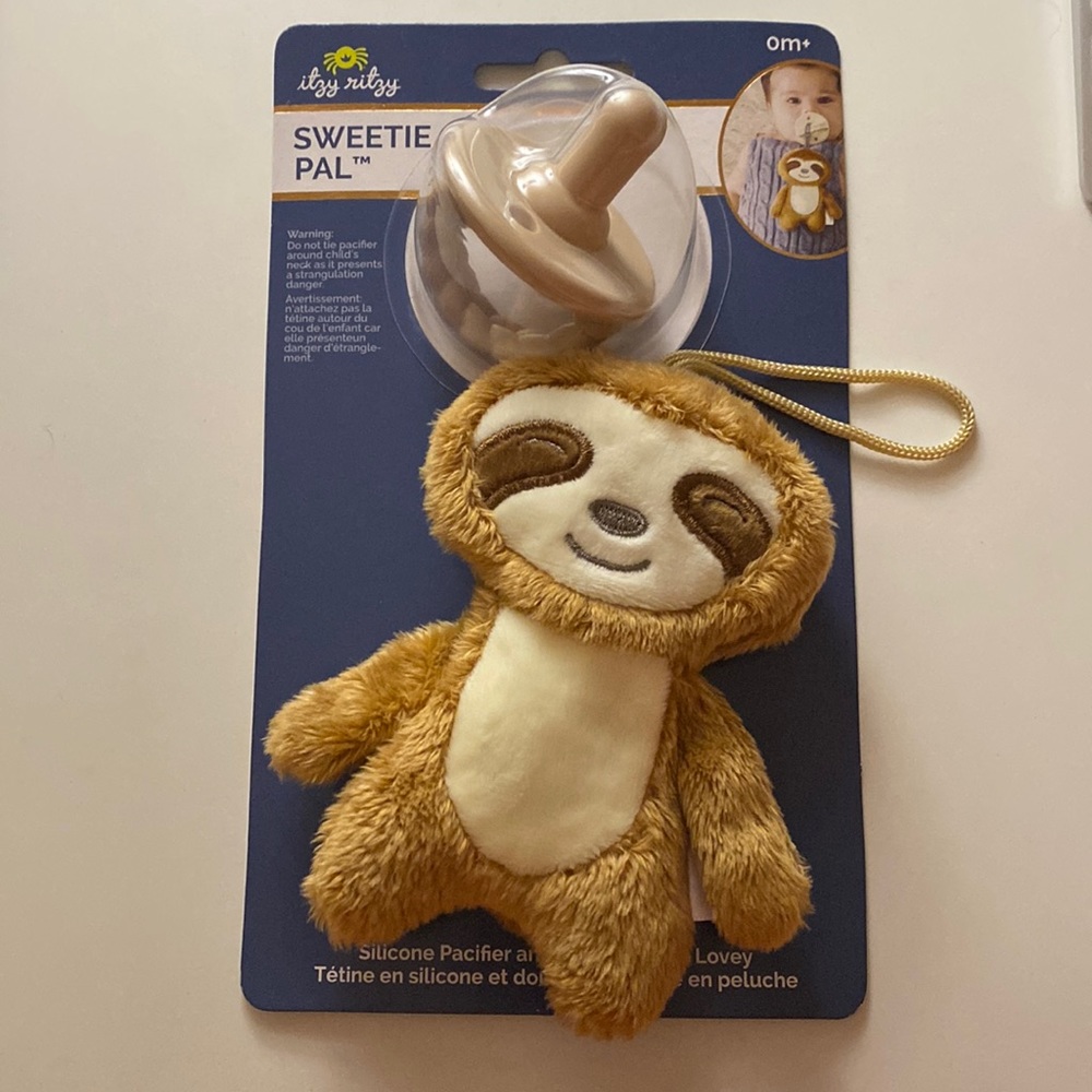 Itzy Ritzy sweetie soother pacifier Sloth